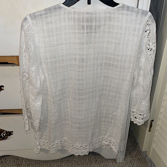 Chico’s blouse - Picture 4 of 4